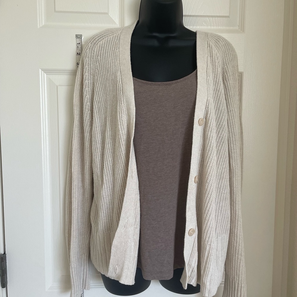 Old Navy cream cardigan